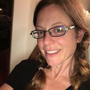 Meet your Posher, Deana